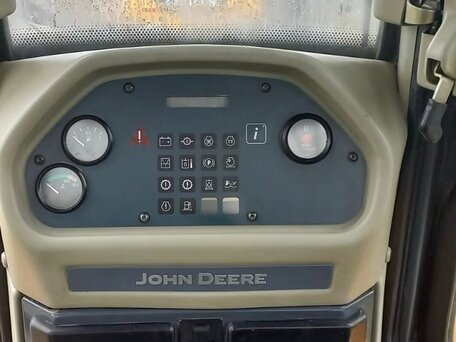 2012 John Deere 1050J, 19000000 рублей, вид 4