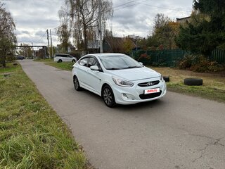 2013 Hyundai Solaris I, белый, 870000 рублей, вид 5