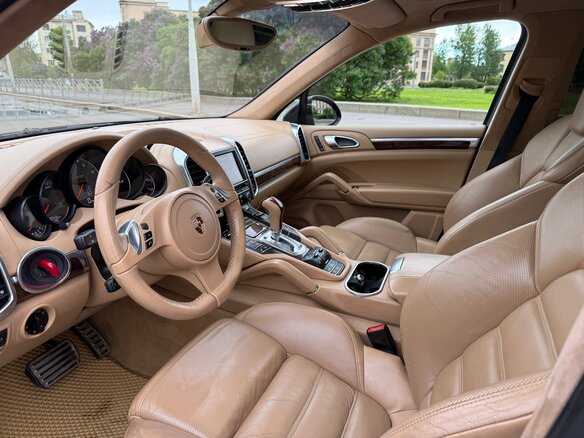 2010 Porsche Cayenne S II (958), фиолетовый, 2200000 рублей - вид 4