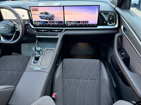 2026 Geely Monjaro (Xingyue L) I Рестайлинг 2 (China Market), белый, 4180000 рублей - вид 21