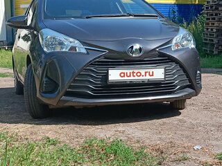 2018 Toyota Vitz III (XP130) Рестайлинг, серый, 980000 рублей, вид 2
