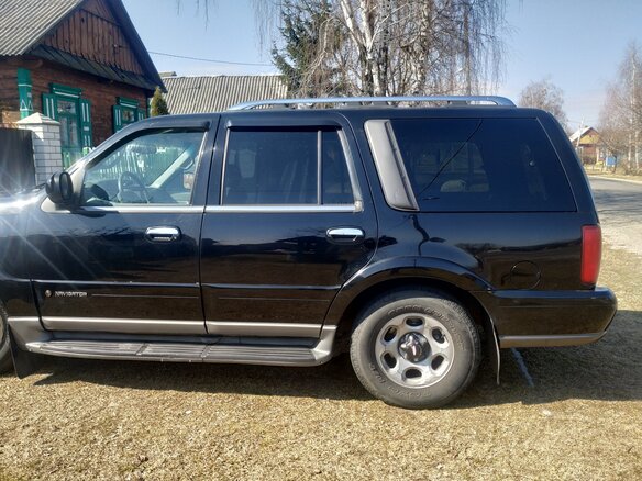 2001 Lincoln Navigator I, чёрный, 573818 рублей - вид 5