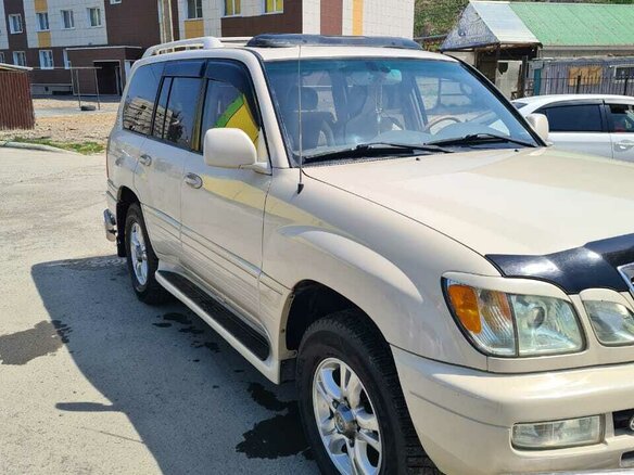 2003 Lexus LX 470 II Рестайлинг, бежевый, 2300000 рублей - вид 2