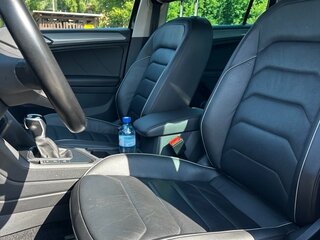 2021 Volkswagen Tiguan II Рестайлинг, чёрный, 2790000 рублей, вид 3