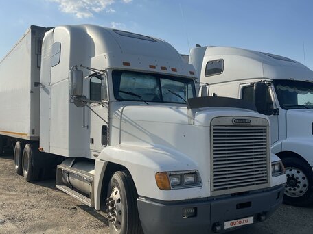 2001 Freightliner FLD, белый, 2600000 рублей, вид 2