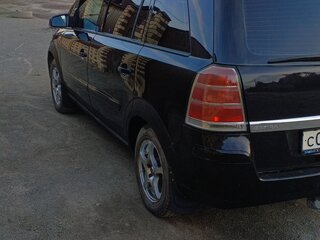 2007 Opel Zafira B, чёрный, 580000 рублей, вид 4