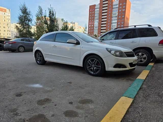 2008 Opel Astra GTC H Рестайлинг, белый, 399000 рублей, вид 1
