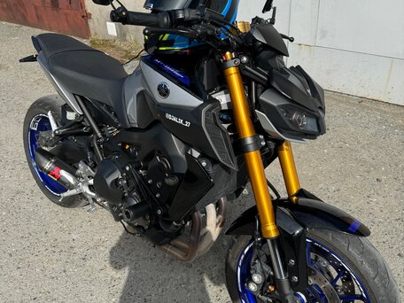 2020 Yamaha MT-09 (FZ-09), серый, 999999 рублей, вид 4
