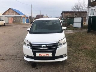 2014 Toyota Noah III (R80), белый, 1799000 рублей, вид 2
