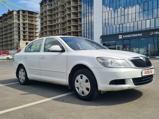 2011 Skoda Octavia II (A5) Рестайлинг, белый, 780000 рублей, вид 1
