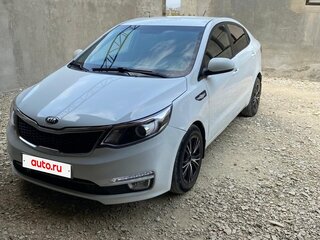 2016 Kia Rio III Рестайлинг, белый, 850000 рублей, вид 1