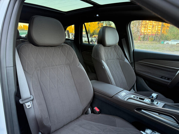 2026 Geely Monjaro (Xingyue L) I Рестайлинг 2 (China Market), белый, 4180000 рублей - вид 24
