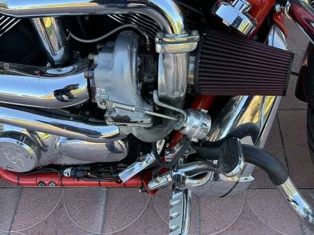 2008 Harley-Davidson V-Rod, красный, 2200000 рублей, вид 5