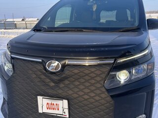 2014 Toyota Voxy III (R80), чёрный, 2150000 рублей, вид 1