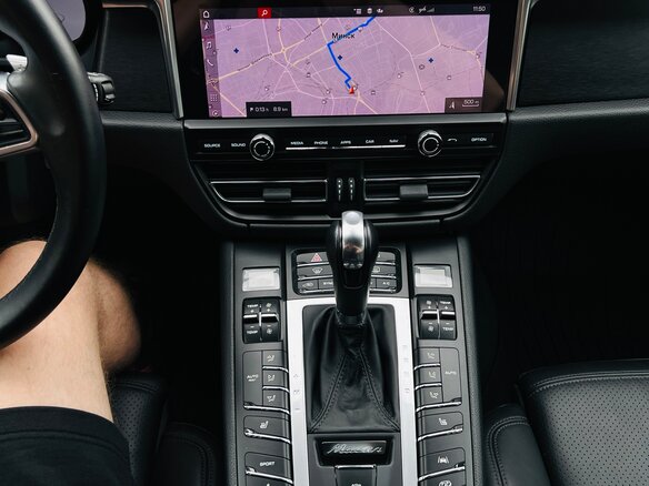 2020 Porsche Macan GTS I Рестайлинг, чёрный, 4500000 рублей - вид 11