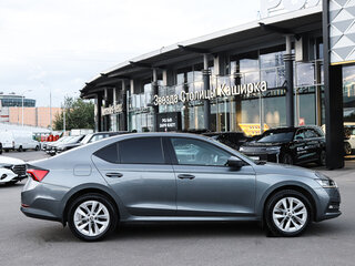 2022 Skoda Octavia IV (A8), серый, 2379000 рублей, вид 4