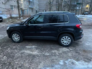 2010 Volkswagen Tiguan I, чёрный, 800000 рублей, вид 5