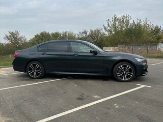 2018 BMW 7 серии Long 740Li xDrive VI (G11/G12), чёрный, 4250000 рублей, вид 2