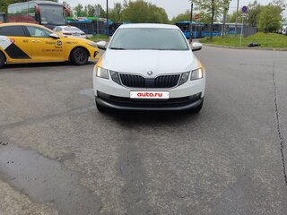 2020 Skoda Octavia III (A7) Рестайлинг, белый, 1550000 рублей, вид 1