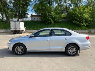 2013 Volkswagen Jetta VI, серебристый, 930000 рублей, вид 4