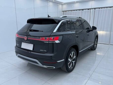 2023 Volkswagen Tayron I Рестайлинг, чёрный, 2500000 рублей, вид 4