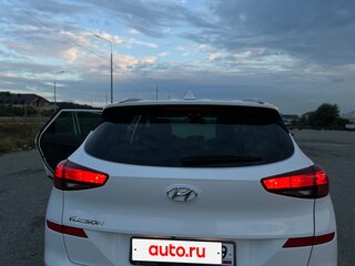 2020 Hyundai Tucson III Рестайлинг, белый, 2500000 рублей, вид 4