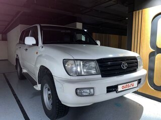 2003 Toyota Land Cruiser 105 100 Series Рестайлинг 1, белый, 1800000 рублей, вид 1
