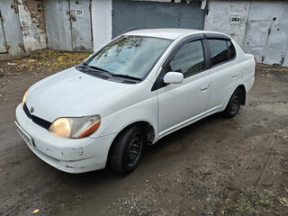 2002 Toyota Platz, белый, 290000 рублей, вид 2