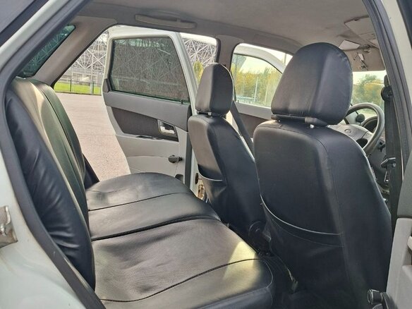 2010 Lada (ВАЗ) Priora I, белый, 380000 рублей - вид 5