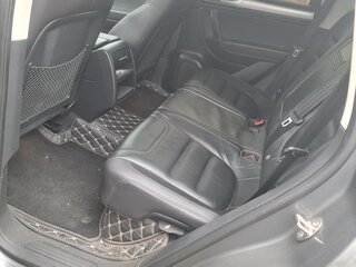 2016 Volkswagen Touareg II Рестайлинг, серый, 3000000 рублей, вид 3