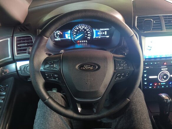 2017 Ford Explorer V Рестайлинг, чёрный, 2700000 рублей - вид 9