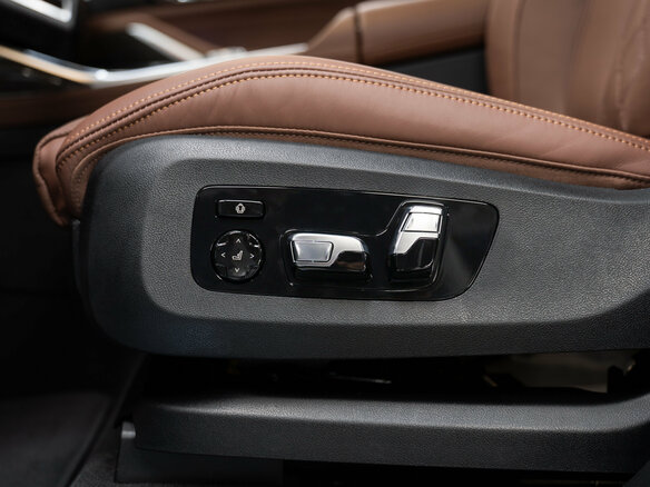 2026 BMW X7 40d I (G07) Рестайлинг, серый, 17450000 рублей - вид 19