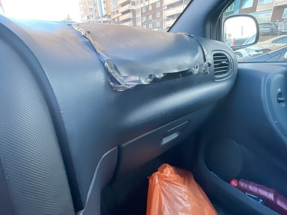 2001 Dodge Caravan IV, серебристый, 227000 рублей - вид 13