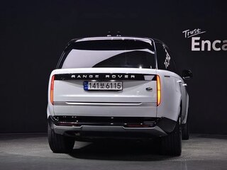 2022 Land Rover Range Rover D350 MHEV Long V, белый, 19103580 рублей, вид 4