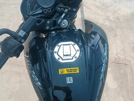 2020 Bajaj Pulsar NS 200, чёрный, 280000 рублей, вид 5