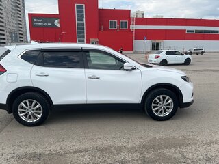 2018 Nissan X-Trail III Рестайлинг, белый, 2000000 рублей, вид 5