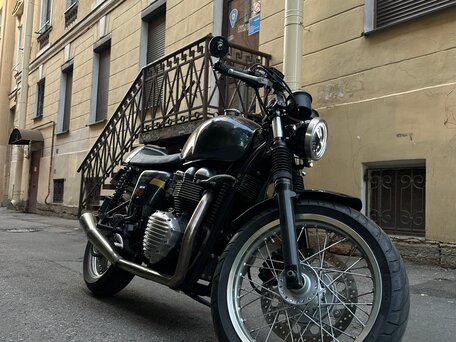 2009 Triumph Thruxton, серый, 1000000 рублей, вид 4