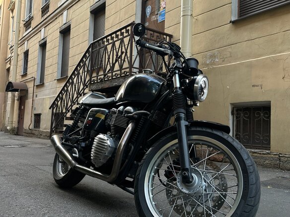 2009 Triumph Thruxton, серый, 1000000 рублей - вид 3