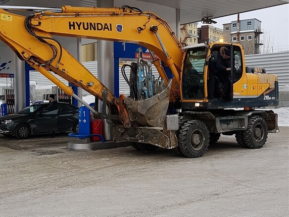 2012 Hyundai R210W, жёлтый