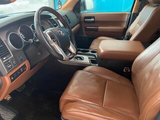 2016 Toyota Sequoia II, чёрный, 5050000 рублей, вид 4