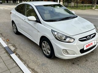 2013 Hyundai Solaris I, белый, 776000 рублей, вид 5