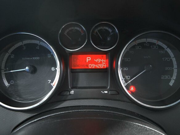 2011 Peugeot 308 I, чёрный - вид 13