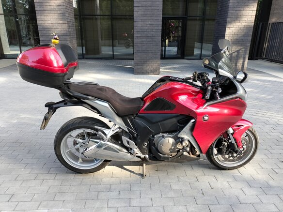 2011 Honda VFR 1200, красный, 700000 рублей - вид 9