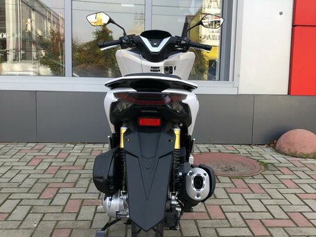 2025 Honda PCX 160, белый, 500000 рублей, вид 4