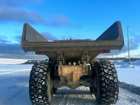 2012 Volvo F-Series, жёлтый, 24000000 рублей, вид 3