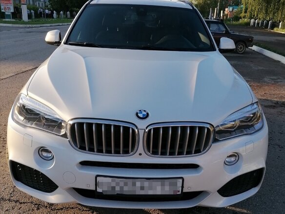 2017 BMW X5 40d III (F15), белый - вид 1