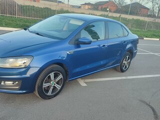 2018 Volkswagen Polo V Рестайлинг, синий, 1500000 рублей, вид 1