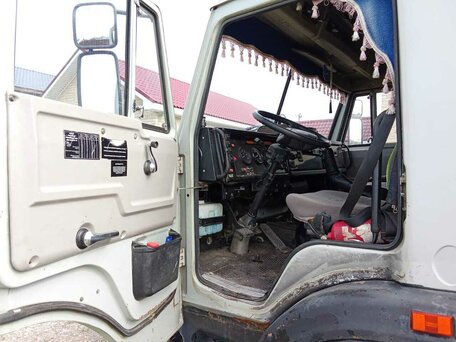 1992 КамАЗ 55102, серый, 850000 рублей, вид 5