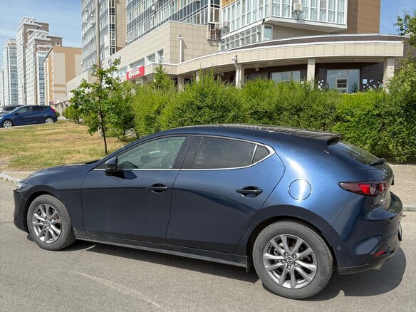 2020 Mazda 3 IV (BP), синий, 1650000 рублей - вид 5