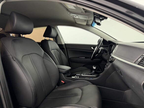 2018 Kia Optima IV Рестайлинг, чёрный, 2360000 рублей - вид 19